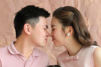 Chồng chủ tịch tình tứ hôn Hoa hậu Đỗ Mỹ Linh