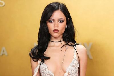 Sao nữ 'Wednesday' tuyên bố tạm dừng đóng phim truyền hình