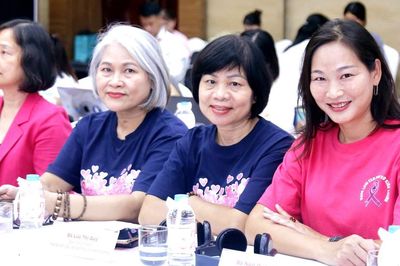 Ung thư vú: Những nỗi sợ cản bước phụ nữ đi khám sớm