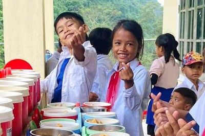 Đề xuất hỗ trợ bữa trưa cho học sinh vùng khó khăn