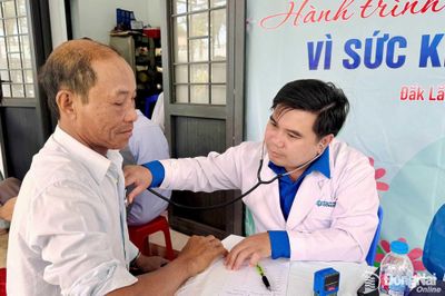 Bác sĩ Nguyễn Tất Trung - gương sáng về y đức