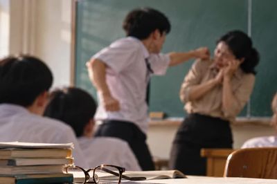 Không thể lấy bốc đồng tuổi trẻ làm lời biện minh cho bạo lực