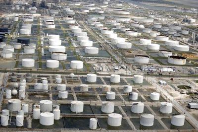Giá dầu hôm nay 24/10: Brent cao nhất 6 tháng, vượt 116 USD