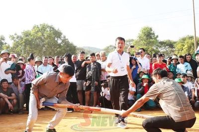 Khai mạc thi đấu các môn thể thao tại Ngày hội Văn hóa các dân tộc xã Chiềng Mai