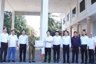 Đoàn đại biểu cấp cao tỉnh Sơn La bắt đầu chuyến thăm, làm việc tại tỉnh Hủa Phăn, nước CHDCND Lào