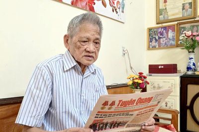 Nhà báo Chu Thái Tinh và cánh sóng trên cổng trời
