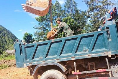 Hợp tác làm sạch những vùng đất còn bom mìn