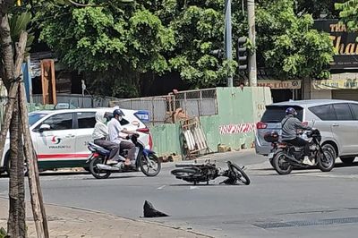 Truy bắt kẻ cầm hung khí đâm 2 thanh niên gây thương tích tại Hóc Môn