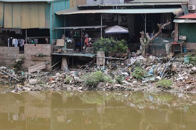 Sông Nhuệ, sông Đáy nhiều năm chưa sạch vì 'cha chung không ai khóc'