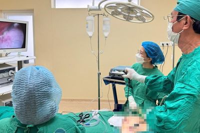 Bé gái 13 tuổi phát hiện u nang buồng trứng 6cm từ dấu hiệu nhiều người Việt bỏ qua