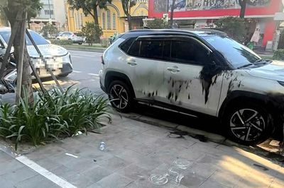 Xác minh vụ ô tô bị đốt, phá trên đường Hà Nội ở Huế