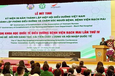 Giám đốc Bệnh viện Bạch Mai: 'Điều dưỡng là một phần không thể thiếu của thành công điều trị'