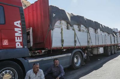 Iran mất dần các tuyến giao thương, kinh tế chịu sức ép bủa vây