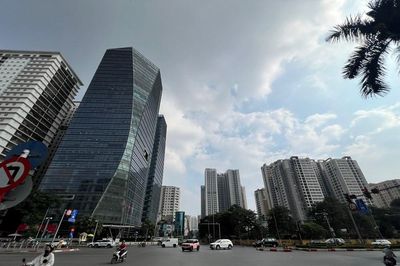 Bê tông hóa và nắng nóng: Vì sao đô thị Việt Nam ngày càng khó sống?