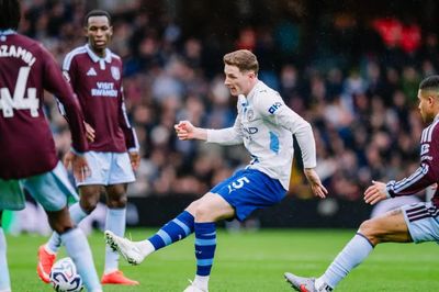 Man City đứt mạch toàn thắng, Tottenham hạ Chelsea