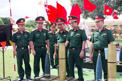 Luyện giỏi, rèn nghiêm, xây dựng đơn vị vững mạnh toàn diện