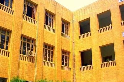 27 nhân viên một trường đại học bị sa thải vì sử dụng bằng cấp giả