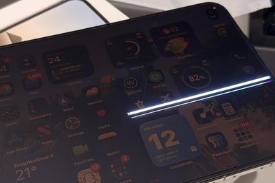 iPhone Duo liên tục nứt gãy, lỗi thiết kế nghiêm trọng?