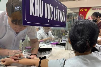 Tuyến trên hỗ trợ y tế cơ sở, nâng cao chất lượng khám sàng lọc