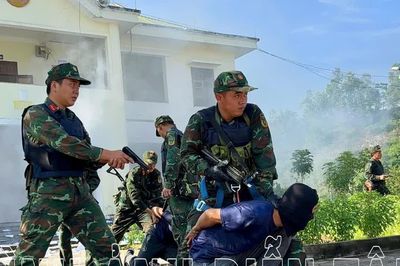 Gia Lai: Diễn tập phương án đánh chiếm mục tiêu, giải cứu con tin