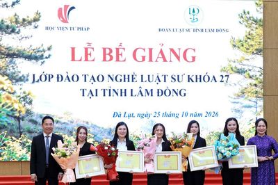 45 học viên Lâm Đồng tốt nghiệp lớp đào tạo nghề luật sư
