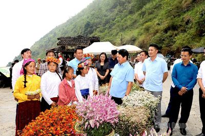 Bí thư Tỉnh uỷ Hầu A Lềnh thăm, kiểm tra tiến độ Dự án Trường phổ thông nội trú liên cấp TH-THCS Phố Bảng
