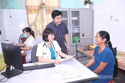 Khám sức khỏe miễn phí cho người cao tuổi
