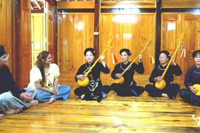 Sắc Tày trong mỗi nếp nhà
