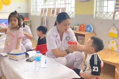 Khám sức khỏe toàn dân: Thái Nguyên dồn lực 'gỡ khó'