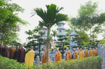 Ban Trị sự GHPGVN TP.Hà Nội tụng kinh Địa Tạng, nhiễu tháp tưởng niệm Đức Đệ tam Pháp chủ GHPGVN