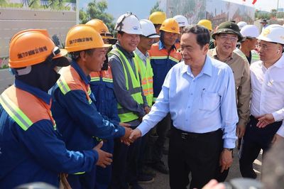 Chủ tịch Quốc hội Trần Thanh Mẫn kiểm tra dự án APEC tại Phú Quốc