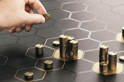 Bất ổn toàn cầu khiến doanh nghiệp Việt Nam ưu tiên đầu tư tài chính?