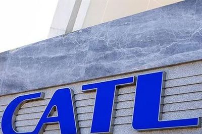 Tập đoàn sản xuất pin CATL tăng trưởng lợi nhuận quý 3 thấp hơn dự báo, cổ phiếu giảm hơn 10%