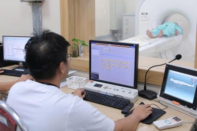 Trì hoãn khám sức khỏe để ưu tiên lo cho gia đình, nhiều người hối không kịp