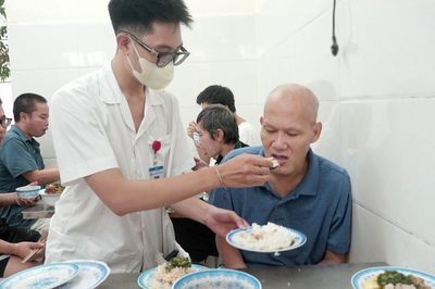 Quy định mới về chăm sóc, hỗ trợ người cao tuổi, trẻ em, người khuyết tật