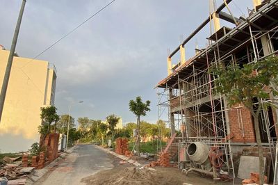 Xây nhà ở riêng lẻ có phải thông báo khởi công xây dựng?