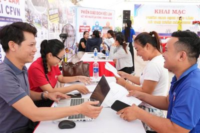 Hơn 10.000 vị trí việc làm tại Phiên giao dịch việc làm xã Tam Xuân