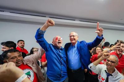 Ông Lula tái đắc cử Tổng thống Brazil sau chiến thắng ngược dòng ở vòng hai