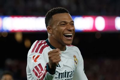 Mbappe gieo sầu cho Barca, Real Madrid thắng Siêu kinh điển