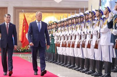 Thủ tướng Lê Minh Hưng chủ trì lễ đón Thủ tướng Ba Lan