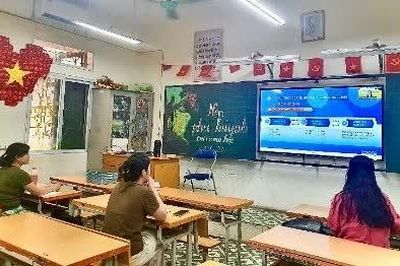 Trả lại tiền phụ huynh sau phản ánh một tháng quỹ lớp chi hết 17 triệu đồng