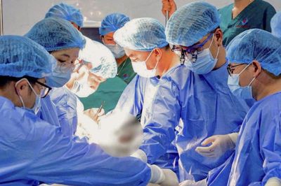 Bệnh viện Trung ương Huế lập dấu mốc mới trong ghép thận xuyên Việt