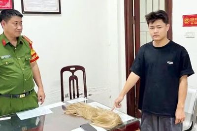 Lời khai của đối tượng giả gái, chuốc rượu nạn nhân để trộm iPhone ở Hà Nội