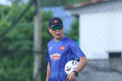 Tuyển Việt Nam: HLV Kim Sang Sik cần phương án B cho hàng công