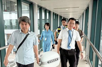 Bác sĩ vượt hơn 1.800km, kịp đưa thận hiến về ghép cho bệnh nhân
