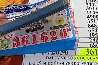 Mua 160 tờ vé số gửi đại lý giữ hộ, người đàn ông nhận tin trúng gần 40 tỷ đồng