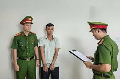 Bắt Phó Giám đốc 'dởm', dựng chuyện bị bệnh ung thư để lừa tiền bạn gái