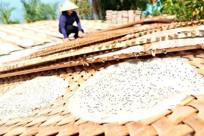 Tự hào bánh tráng Thuận Hưng: Làng nghề trăm tuổi bồi đắp những giá trị văn hóa
