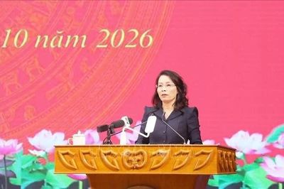 Đưa nghị quyết vào thực tiễn, gắn với nhiệm vụ phát triển địa phương