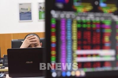 Cổ phiếu ngân hàng, chứng khoán đồng loạt giảm giá phiên 26/10
